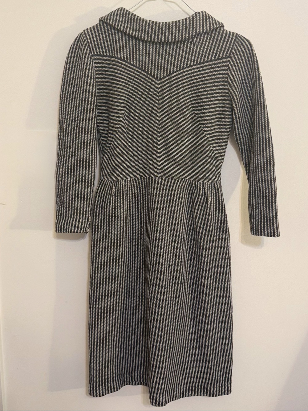 Vintage 60s Leslie Fay Original Makoff Chevron Stripe Wool Knit Dress